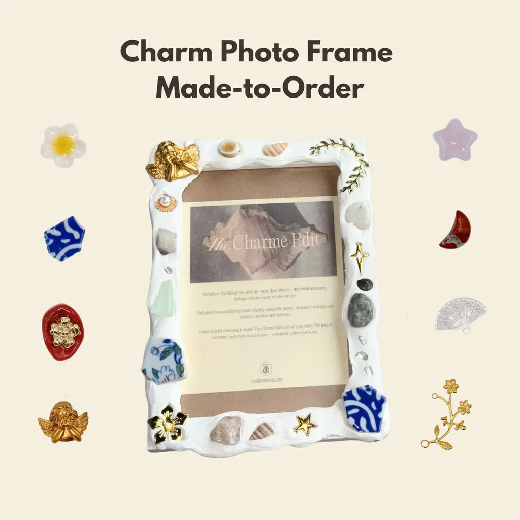 Best gift for girlfriend: personalized photo frame with charms
