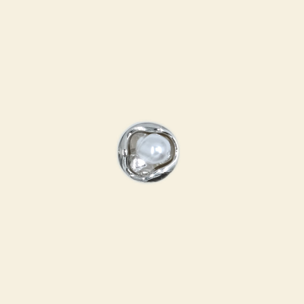 Pearl Medley - Midi Charm