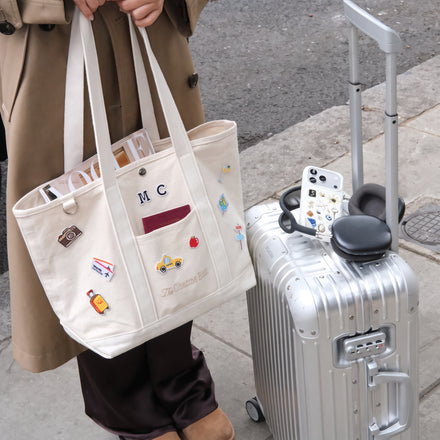 Charmé Edit customer carrying their Everyday Tote