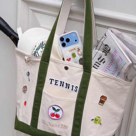 Charmé Edit customer carrying their Everyday Tote