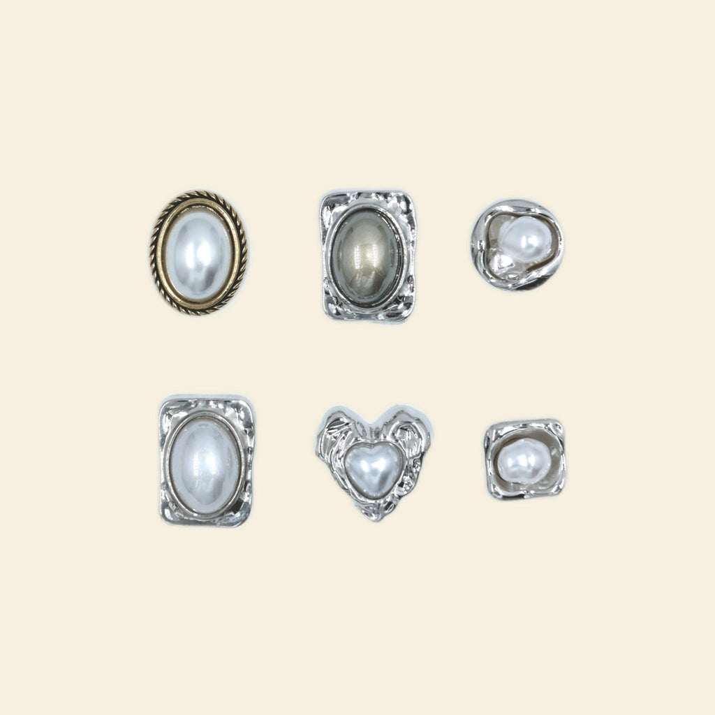 Pearl Medley - Midi Charm