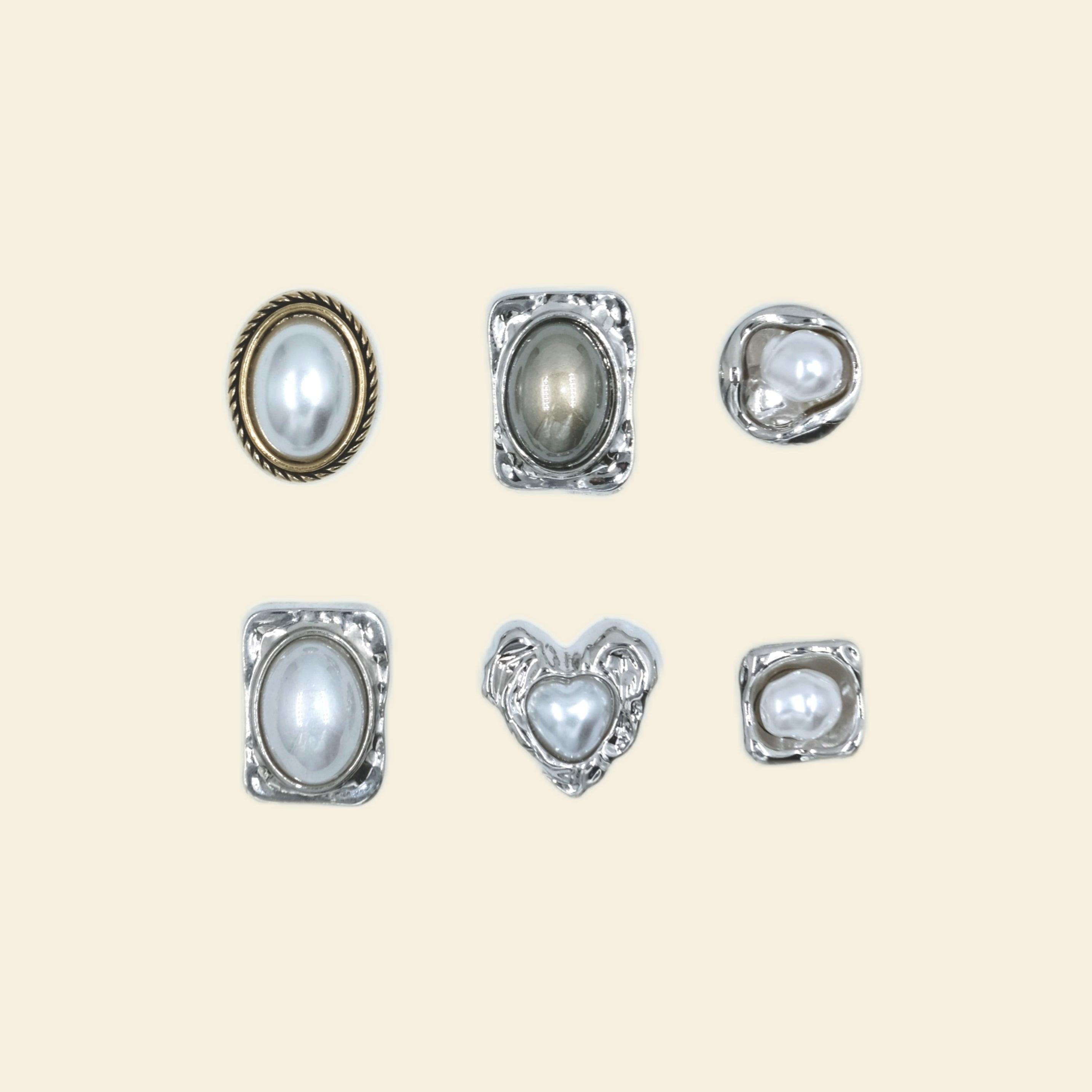 Pearl Medley - Midi Charm