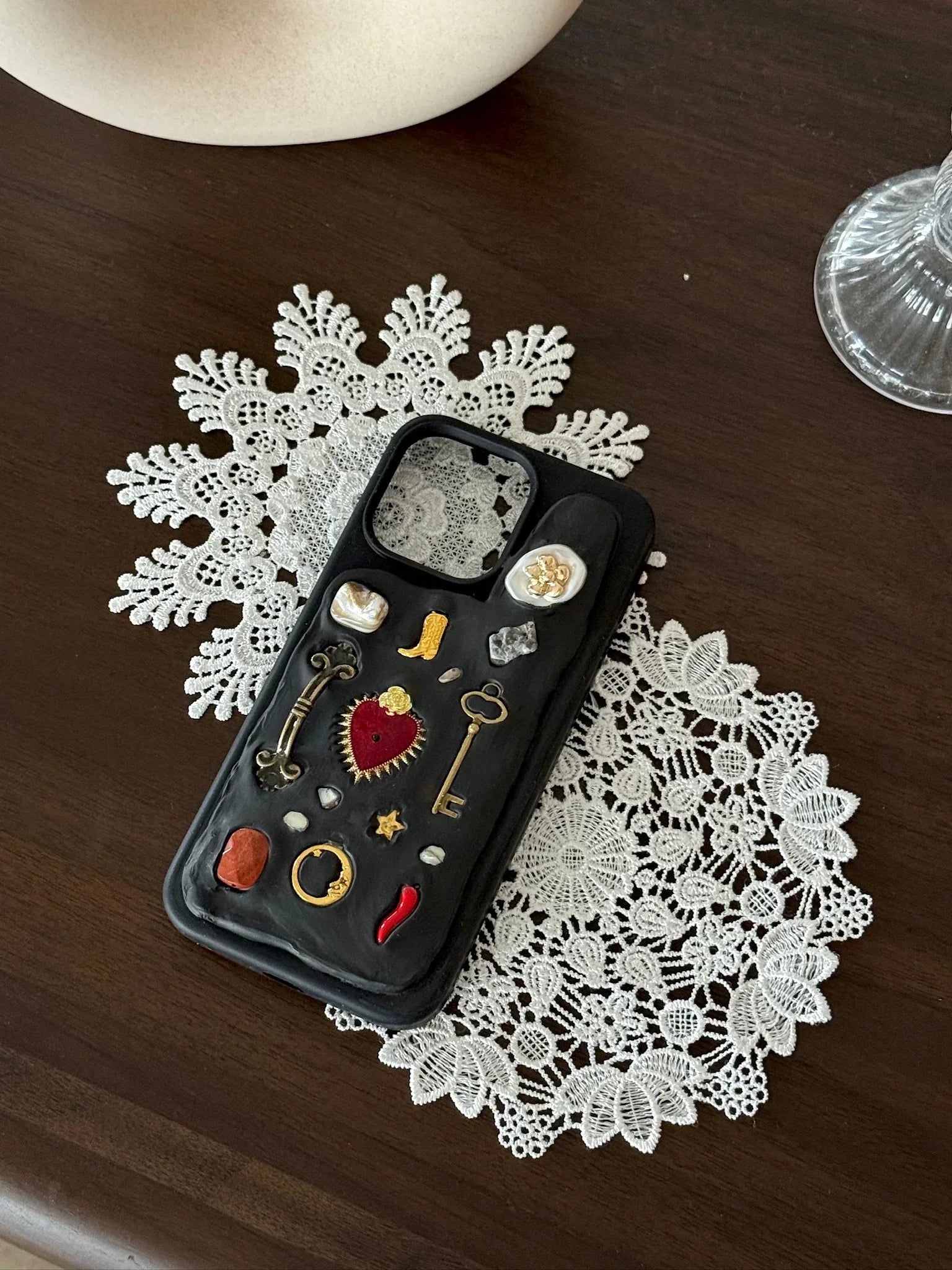 Custom charm phone cases: luxury iphone customized cover with gold heart and keys.