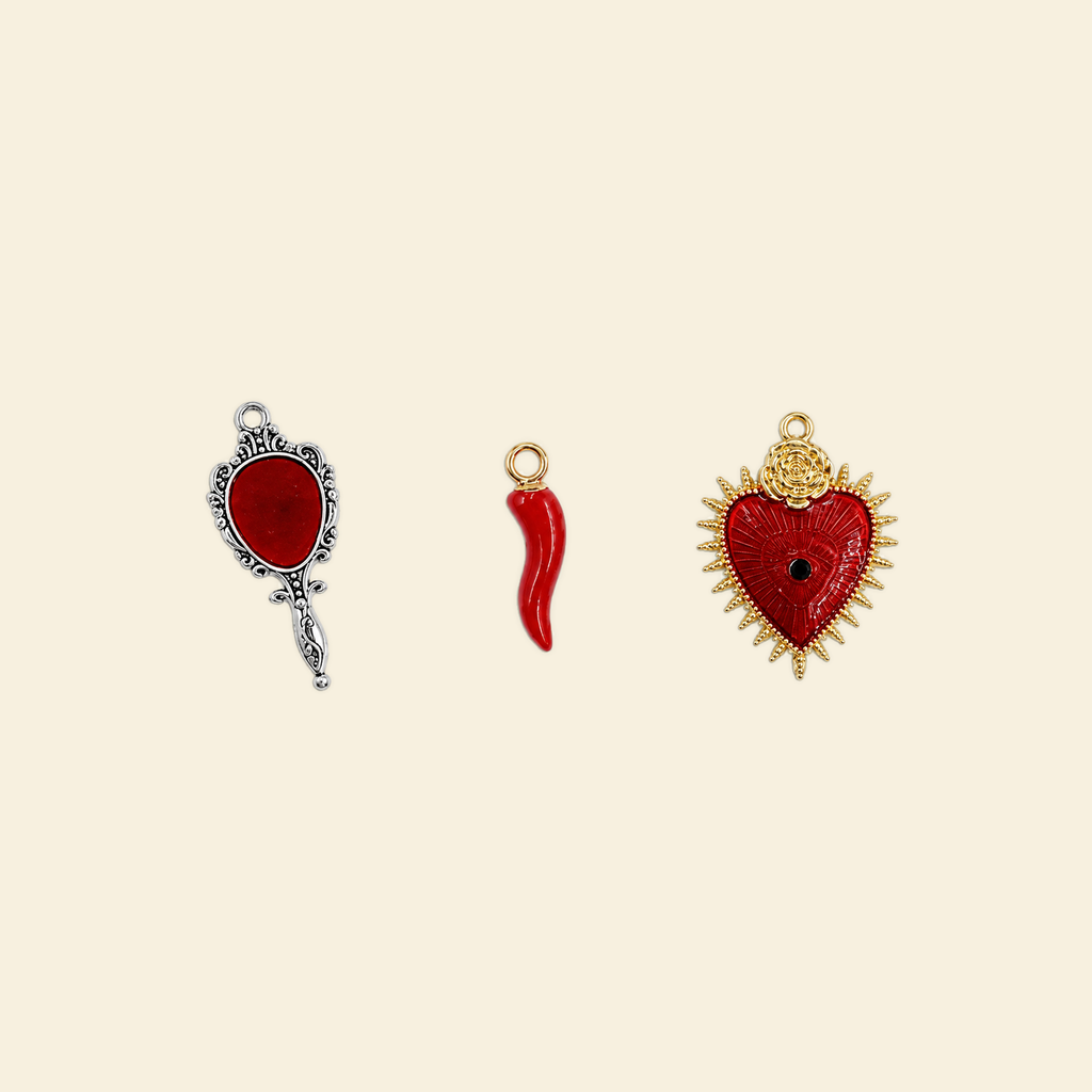 The Amulet Red - Grande / Midi Charm